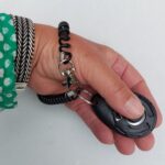 Clicker zwart met handige polsband